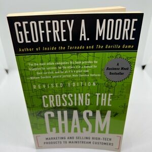 Geoffrey A. Moore 'Crossing the Chasm' Revised Edition Book
